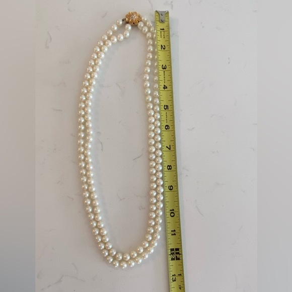 Vintage Faux Pearl Necklaces group of 2. - Picture 2 of 5